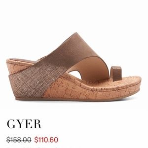 Donald J. Pliner Bronzy Gold size 9/39 Wedge Sandals